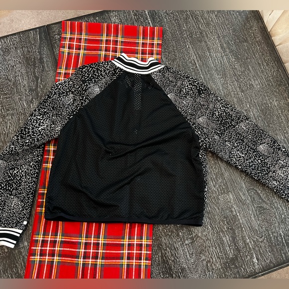 Fabletics mesh back bomber jacket - Picture 4 of 4